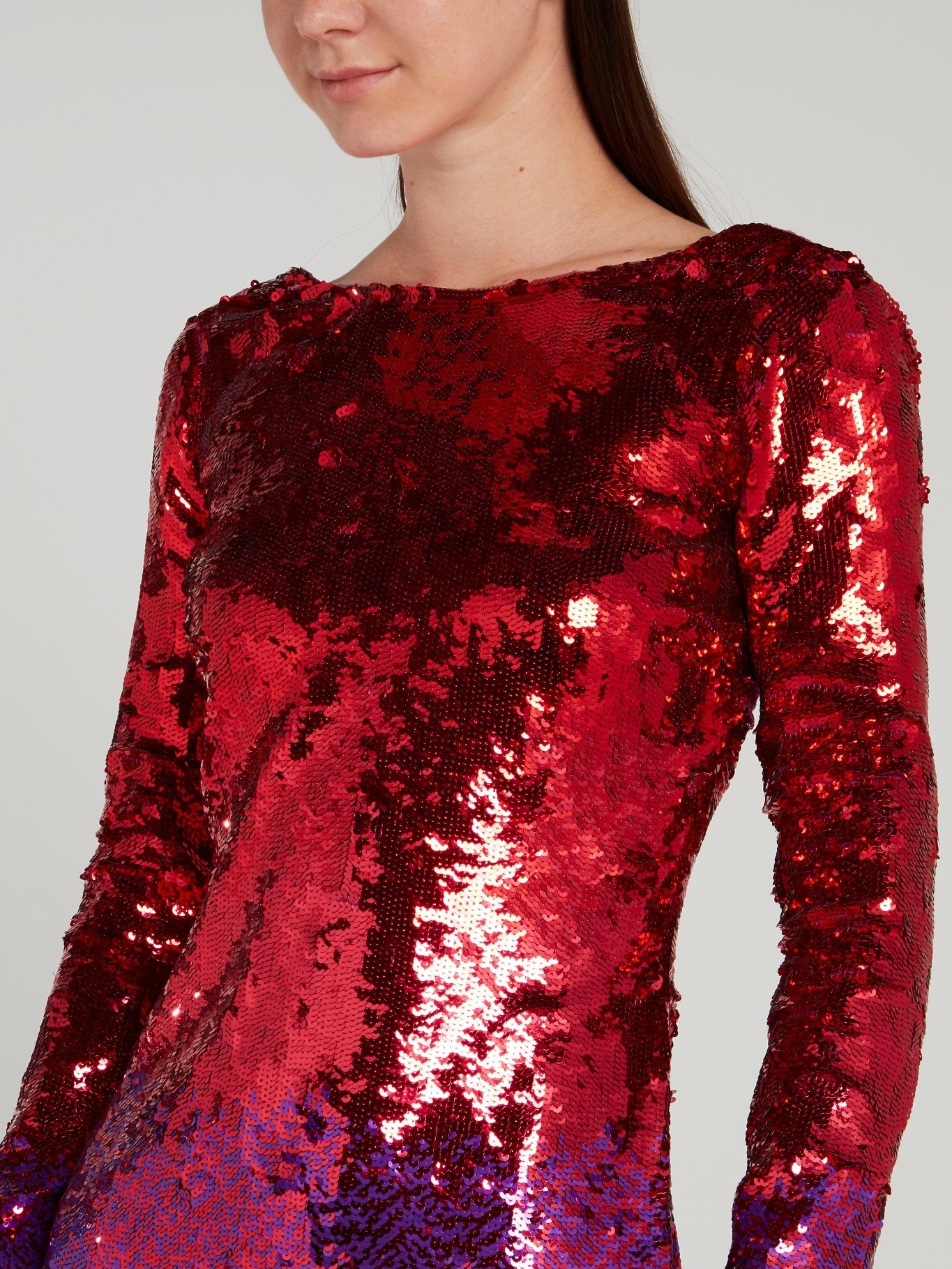 Платье-мини с пайетками и кружевной вставкой на спине