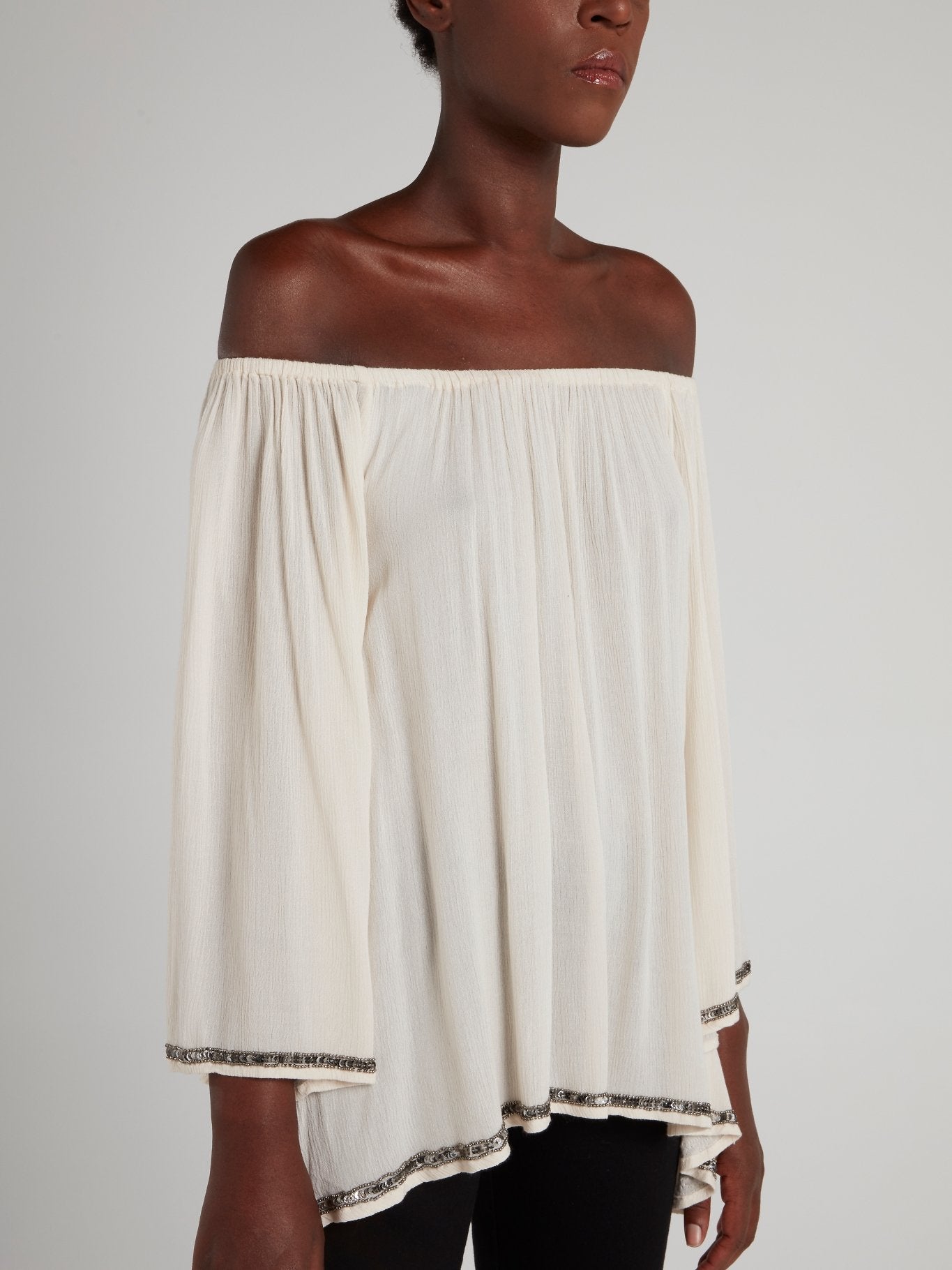 Блузка-трапеция с открытыми плечами