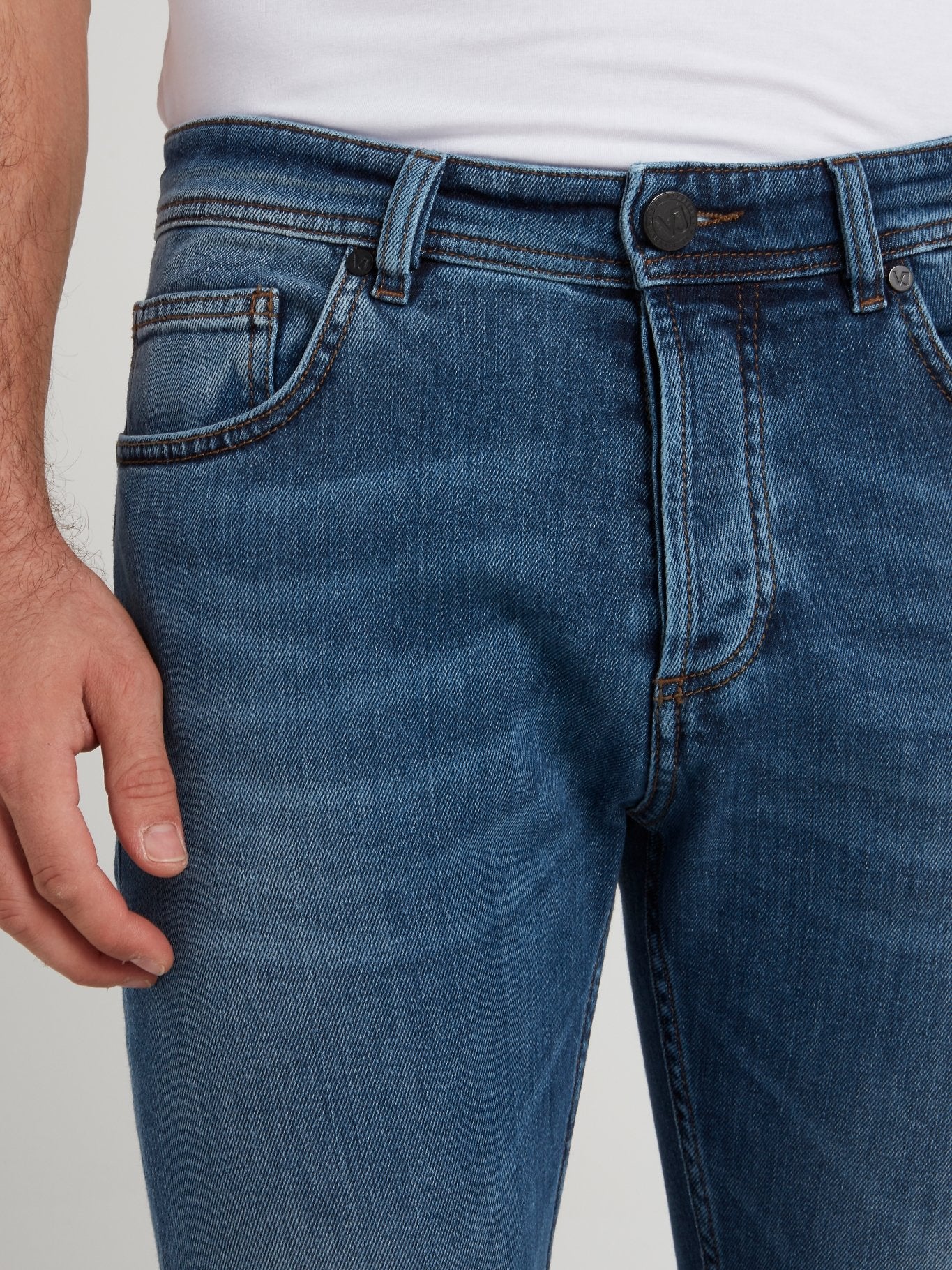 Синие джинсы из хлопка