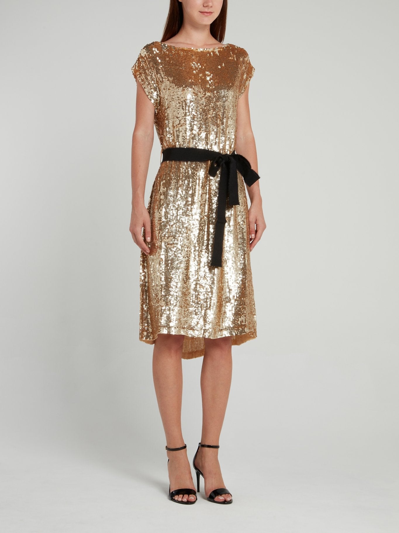 Золотое платье-миди с пайетками и вырезом лодочка