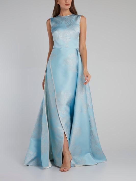 Голубое расклешенное платье с цветочным принтом и разрезом