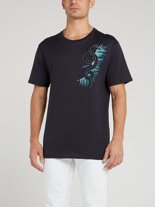 Темно-синяя футболка с изображением змеи и стразами